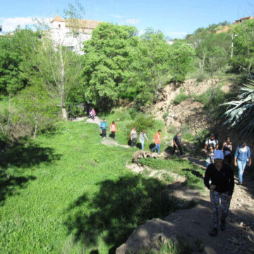 5 senderos asequibles para andar en familia por Almería